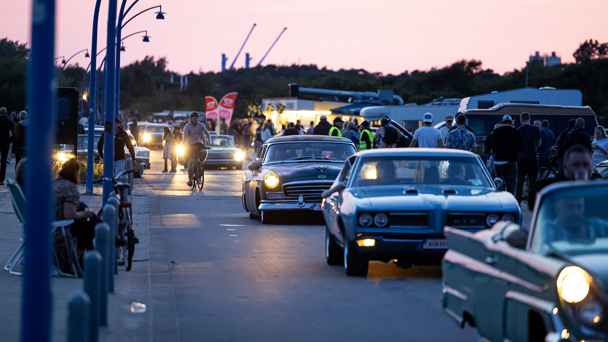 Wheels N Wings 2024: En Hyllning till Motorer och Flyg på Falkenberg Motorbana!