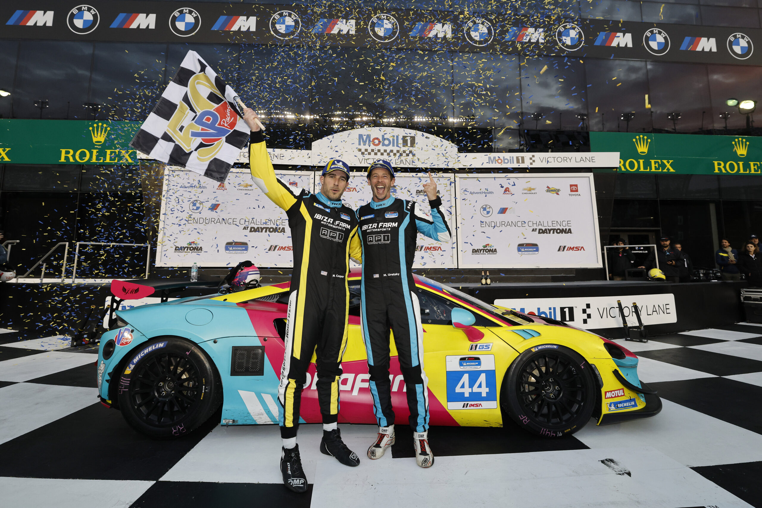 McLaren Artura GT4 segrar på Daytona med Accelerating Performance Team
